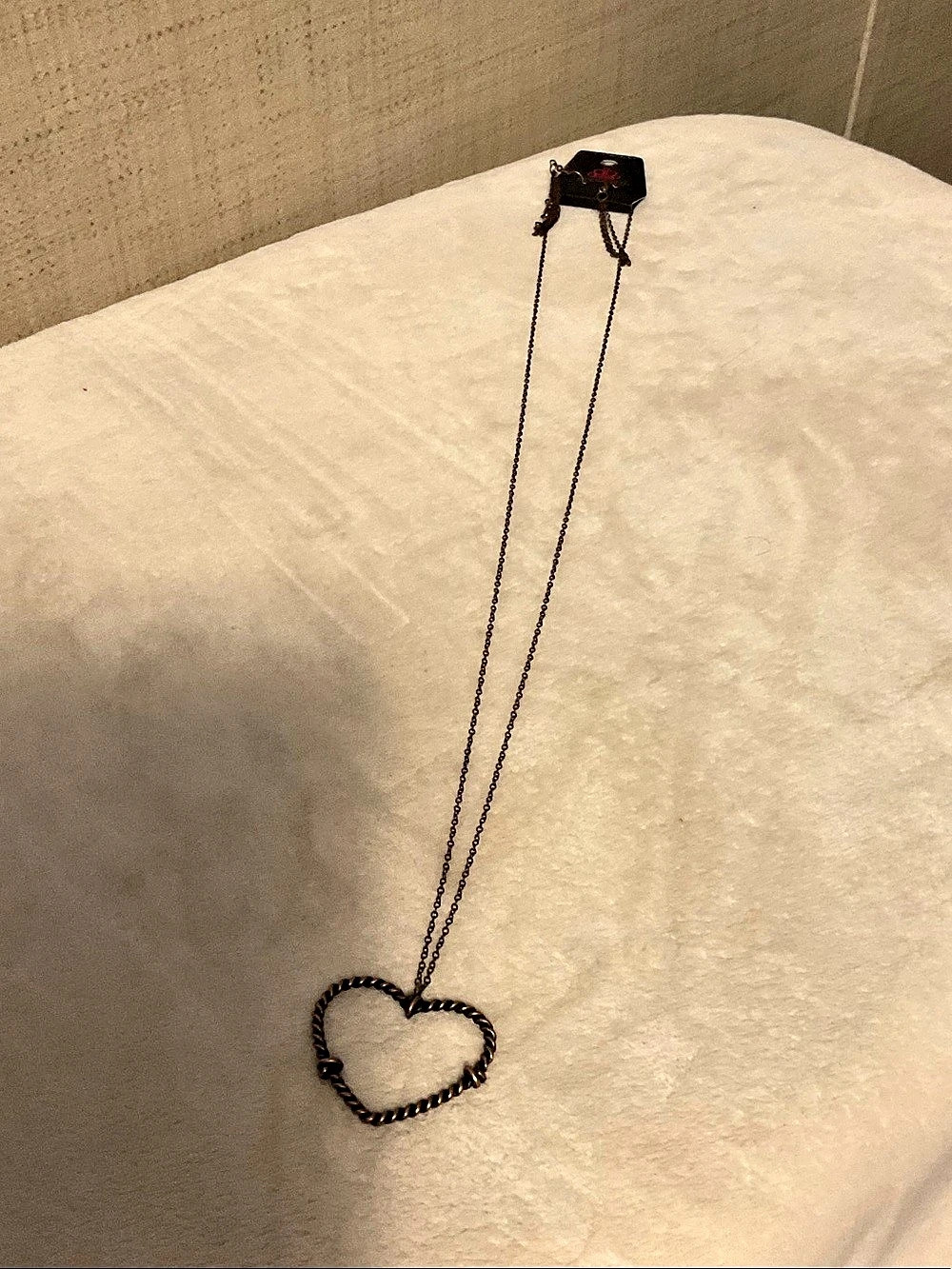 Paparazzi Heart Pendant Necklace in Black & Gold NWT